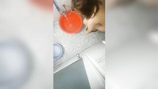 Qua nhà ny ckoi quay lén dc chị 2 ny tắm