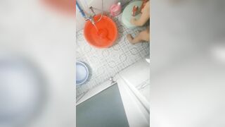 Qua nhà ny ckoi quay lén dc chị 2 ny tắm