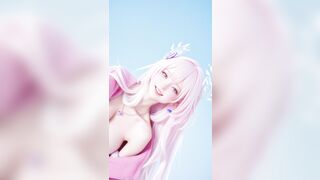 Cosplay nhảy trend tiktok