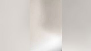 Quay lén cặp đôi đụ trong wc công cộng