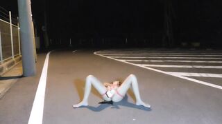 Đừng xem nếu không muốn nứng - Em sinh viên 2k6 ra đường thủ dâm squirt lênh láng mặt