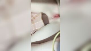 Em gái lồn non thủ dâm