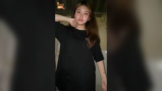 Gái xinh lồn múp show 4