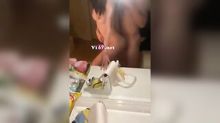 Bé Sinh viên chân dài vú hồng doggy đứng