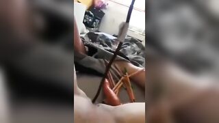 Em học sinh với chiếc lồn chứa đủ thứ