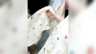 đôi bạn thân đi siêu thị rồi dắt nhau vào nhà vệ sinh thủ dâm cho nhau - past 2