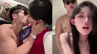 Sex Tiếp Viên Hàng Không Thấy Trai Đẹp Chổng Mông Địt Mình
