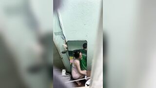 Em gái xinh mặc váy ngủ mỏng manh cực kỳ sexy
