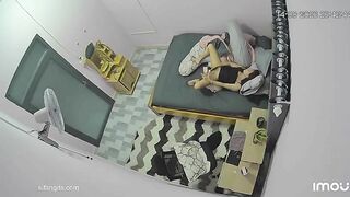 Hack cam em gái vừa call vừa thủ dâm với người yêu