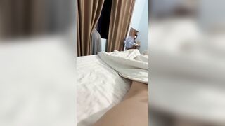 Đang mút buồi thì thằng chồng cù lần của em gọi