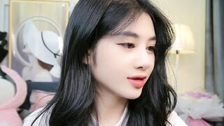 Em ido live nay quá xinh.