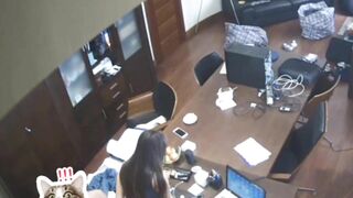 Vụ thầy hiệu trưởng phải ko nhỉ