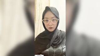 Gái xinh hijab cosplay Spiderman cực kỳ dâm đãng
