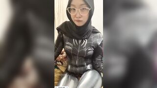 Gái xinh hijab cosplay Spiderman cực kỳ dâm đãng