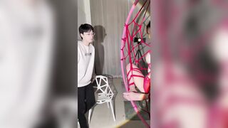 Em nô lệ cá tính p1