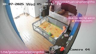 Vk ck vừa trông con ngủ cái là tranh thủ ngay con vk dâm vkl dập như máy khâu P1