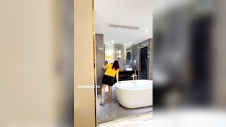Mb Hoa Ngọc Lan chịch e zai trong bông tắm full