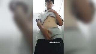 em trai học sinh thủ dâm cu dài