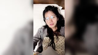 bạn thân với nhau mà mày làm gì đấy