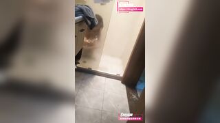 E họ tôi là 1 con chó cái,sau khi bị đụ thì trở nên dâm đãng có siêu kĩ năng thổi kèn