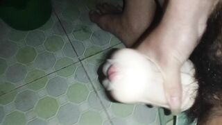 Sục cu bằng sextoy