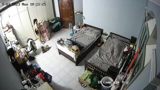 Hack cam nhà em sinh viên nhà khá giả đi học về, gái xinh lúc nào cũng cuốn hút