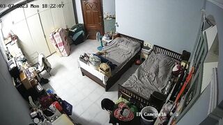 Hack cam nhà em sinh viên nhà khá giả đi học về, gái xinh lúc nào cũng cuốn hút