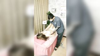 Massage kích dục được địt luôn khách không bao xuất trong