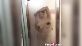 chứng kiến em người yêu bị chủ nợ hành