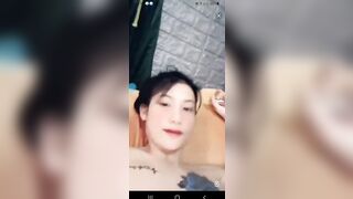 Lại là idol BaoTran 2k4 Vú Khủng Ăn No Live Show Bím