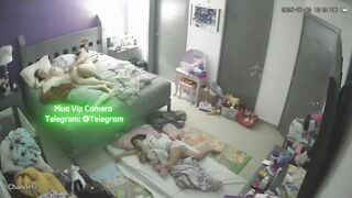 Hack Camera Nửa Đêm 2 Vợ Chồgn Địt Lén Con