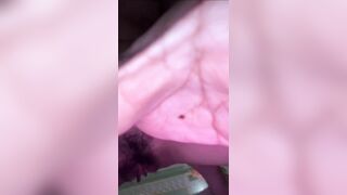 Em gái nứng lồn thủ dâm đái trong phòng trọ