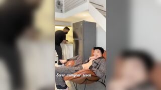 Bé bot đang ngủ bị tên cướp top chịch luôn