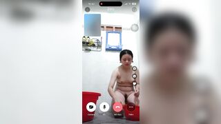 Bé Chubby Chiều NY Call Tắm Rửa Show Bím Vú Đủ Kiểu
