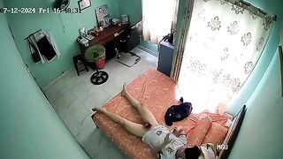 Lọ trong trọ bị đặt cam quay lén