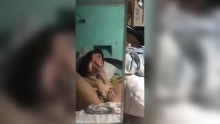 rau sinh viên bướm múp rụp thủ dâm trước gương