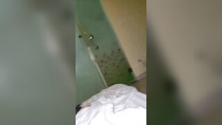 anh đợi em tý em nhắn cho mẹ xin về muộn đã
