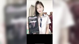 Minh Phương 2ka10 khoe hàng ngon