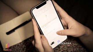 Vì để sớm ngày được thăng chức nên cô ấy đã chọn cách nhanh nhất là cho sếp địt