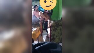 Ô chú già hàng xóm tranh thủ bố mẹ e đi vắng qua nhà tụt quần gạ đụ em
