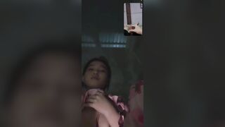 leak clip Zalo em gái Việt vạch áo call sex show hàng vú cực dâm
