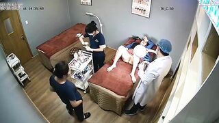 Hack cam Spa lén quay cảnh gái xinh vạch lồn soi vú làm thẩm mỹ cực dâm