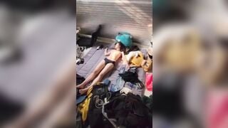 Đột nhập vào phòng chị hàng xóm đang ngủ say quên không đóng cửa