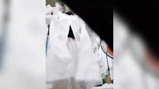 em gái điều dưỡng thay đồ chuẩn bị đi làm còn quay clip lại
