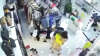 Hồi hộp như phim hành động tí nữa chị gái bị yêu râu xanh chịt