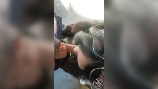 Đg đi ngoài đường mà nứng cặc quá đành nhờ bé e họ kính cận vú bự xinh đẹp bú hộ cho