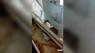 Quay lén e teen sinh viên phòng bên tắm chung vs bồ,a cọ cho e e cọ cho anh haha