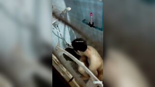 Quay lén e teen sinh viên phòng bên tắm chung vs bồ,a cọ cho e e cọ cho anh haha