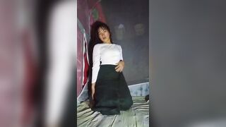 nửa đêm đang ngủ em lên cơn nứng thủ dâm gửi anh xem cho anh thèm - phần 2
