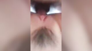 Lồn non múp rụp của cô em 2k10 hàng xóm, nhỏ mà múp còn nhiều nước vl